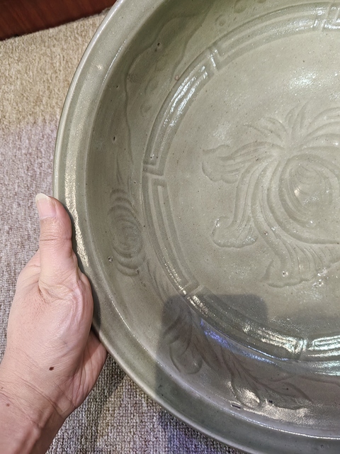 古玩陶瓷青釉刻花盤真品鑒賞圖