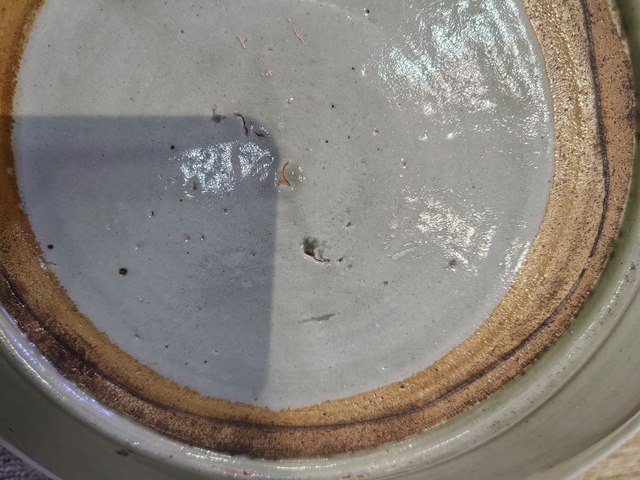 古玩陶瓷青釉刻花盤真品鑒賞圖