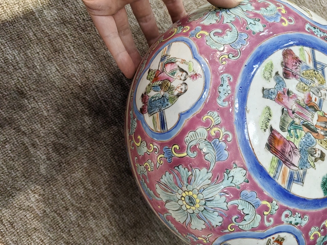 古玩陶瓷人物紋粉彩捧盒真品鑒賞圖