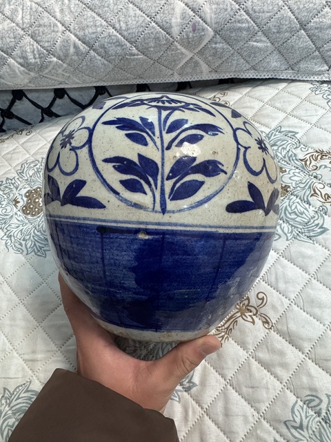 古玩陶瓷清晚期 青花花卉紋西瓜罐真品鑒賞圖