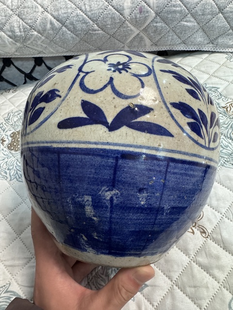 古玩陶瓷清晚期 青花花卉紋西瓜罐真品鑒賞圖