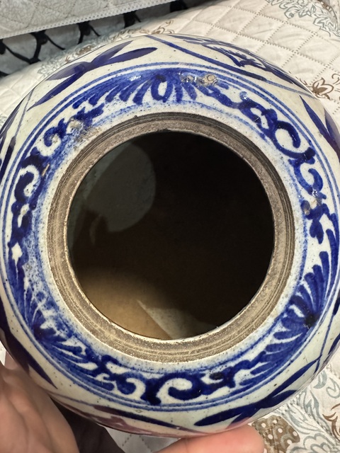 古玩陶瓷清晚期 青花花卉紋西瓜罐真品鑒賞圖