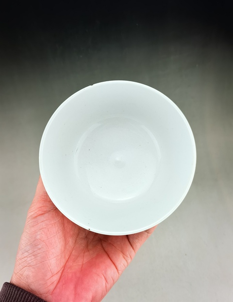 古玩陶瓷甜白釉茶碗真品鑒賞圖