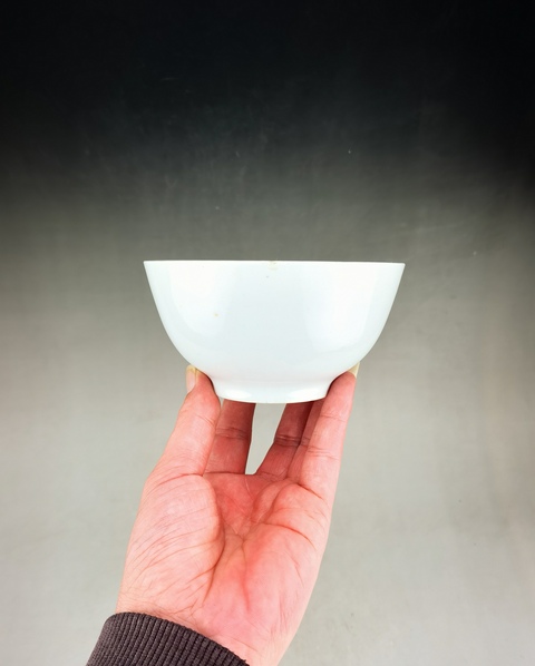 古玩陶瓷甜白釉茶碗真品鑒賞圖