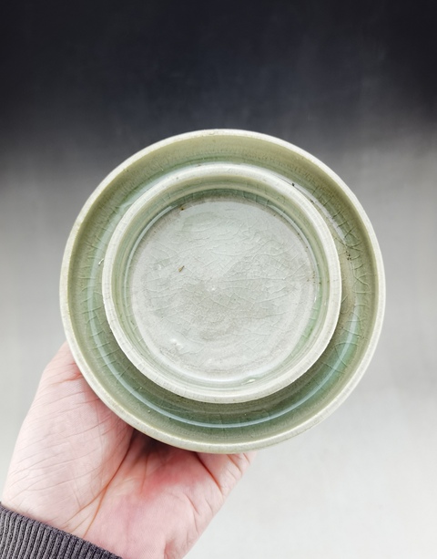 古玩陶瓷龍泉青瓷托盤真品鑒賞圖
