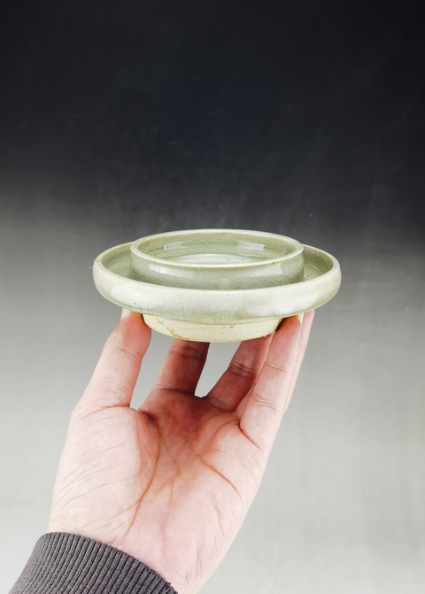 古玩陶瓷龍泉青瓷托盤真品鑒賞圖