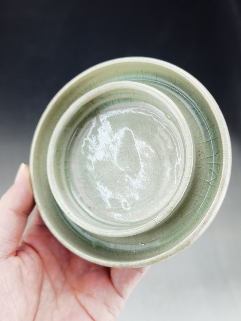 古玩陶瓷龍泉青瓷托盤真品鑒賞圖