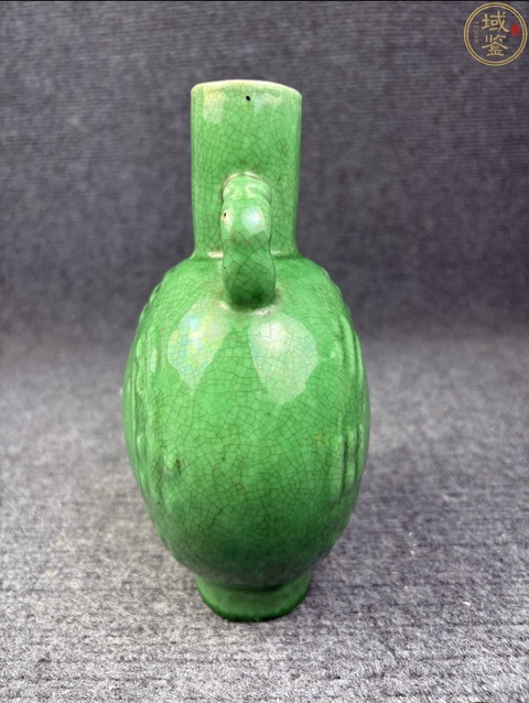 古玩陶瓷清晚·綠哥釉模印八卦紋抱月瓶 真品鑒賞圖