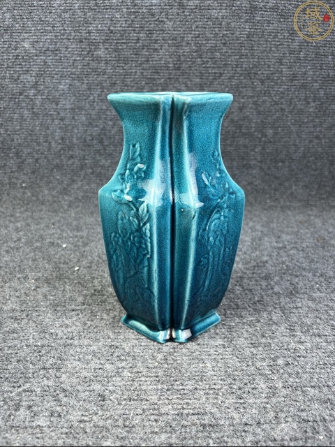 古玩陶瓷清末民初·孔雀藍釉模印花卉紋雙聯瓶拍賣，當前價格4688元