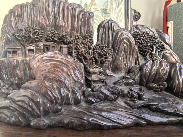 古玩雜項(xiàng)紫檀木雕山子真品鑒賞圖