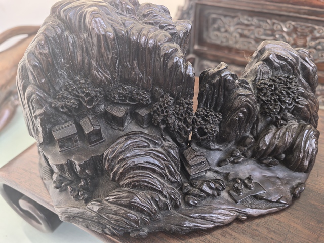 古玩雜項(xiàng)紫檀木雕山子真品鑒賞圖