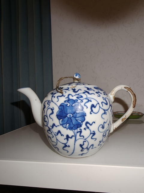 古玩陶瓷青花纏枝花卉紋壺真品鑒賞圖