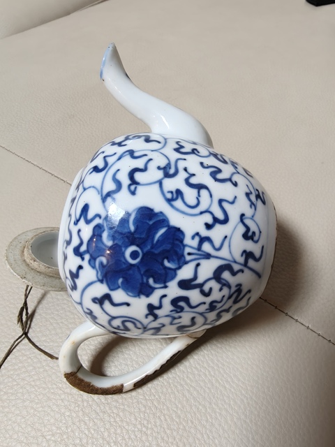 古玩陶瓷青花纏枝花卉紋壺真品鑒賞圖