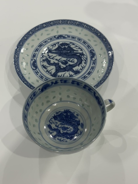 古玩陶瓷玲瓏瓷青花正面五爪龍紋杯碟盤套拍賣，當前價格1488元