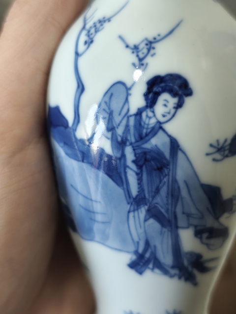 古玩陶瓷康熙青花瓶真品鑒賞圖