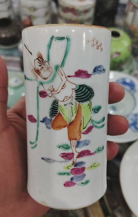 古玩陶瓷清同治?粉彩“魁星點斗”紋束腰筆筒拍賣，當前價格2300元