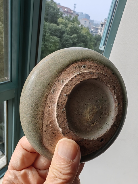 古玩陶瓷鈞窯天藍釉紫斑盤真品鑒賞圖