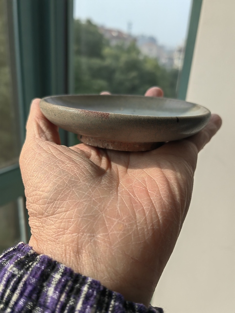 古玩陶瓷鈞窯天藍釉紫斑盤真品鑒賞圖