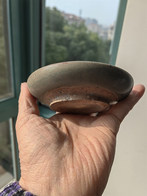 古玩陶瓷鈞窯天藍釉紫斑盤真品鑒賞圖