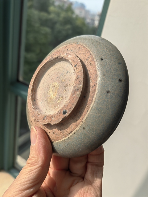 古玩陶瓷鈞窯天藍釉紫斑盤真品鑒賞圖