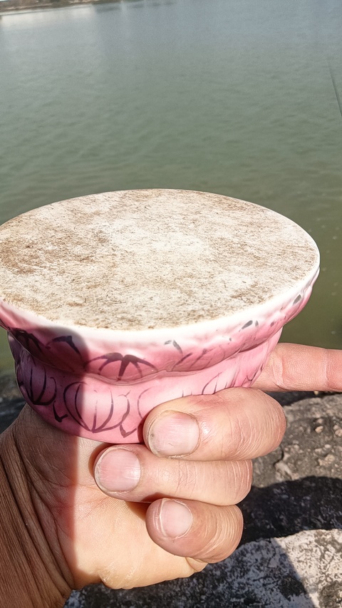 古玩陶瓷粉彩蓮花底座真品鑒賞圖