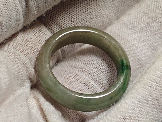 古玩玉器天然翡翠指環真品鑒賞圖