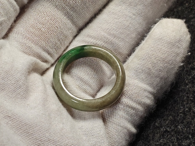 古玩玉器天然翡翠指環真品鑒賞圖