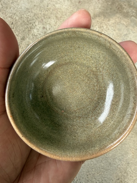 古玩陶瓷龍泉青瓷杯真品鑒賞圖