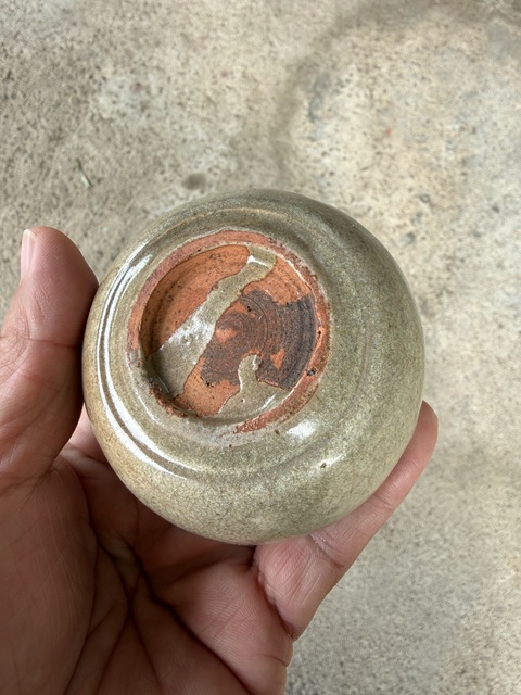 古玩陶瓷龍泉青瓷杯真品鑒賞圖