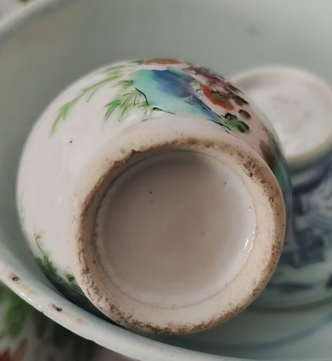 古玩陶瓷花鳥紋鼻煙壺真品鑒賞圖