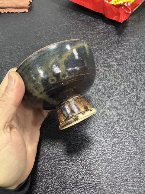 古玩陶瓷黑褐釉高足杯真品鑒賞圖