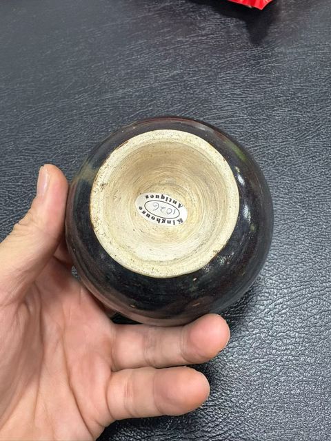 古玩陶瓷黑褐釉高足杯真品鑒賞圖