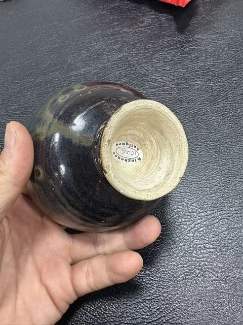 古玩陶瓷黑褐釉高足杯真品鑒賞圖