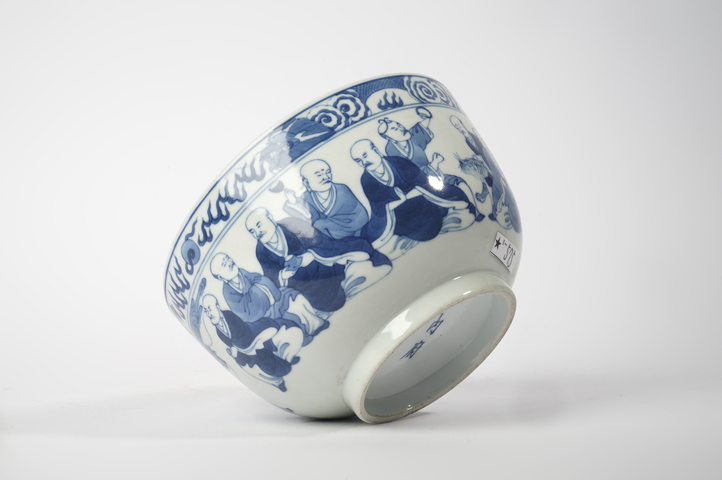 古玩陶瓷清晚期·青花十八羅漢紋碗真品鑒賞圖