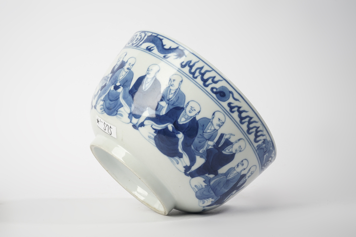 古玩陶瓷清晚期·青花十八羅漢紋碗真品鑒賞圖