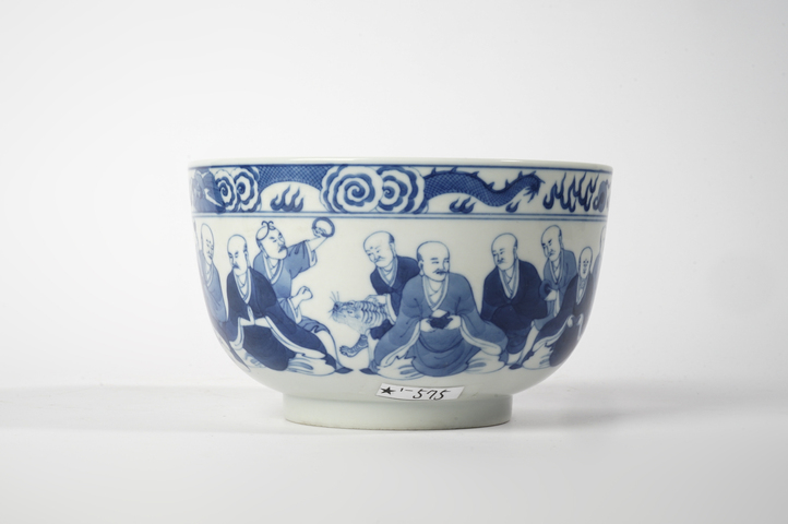 古玩陶瓷清晚期·青花十八羅漢紋碗真品鑒賞圖