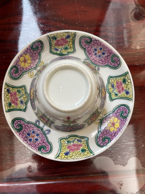 古玩陶瓷清·粉彩如意花卉紋杯碟一套 真品鑒賞圖