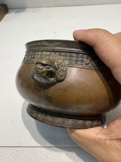 古玩銅器錦邊獅耳爐真品鑒賞圖