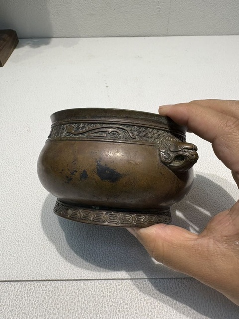 古玩銅器錦邊獅耳爐真品鑒賞圖