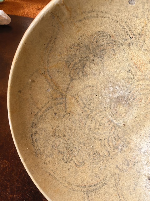 古玩陶瓷青釉花卉紋碗真品鑒賞圖