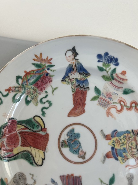 古玩陶瓷粉彩盤真品鑒賞圖