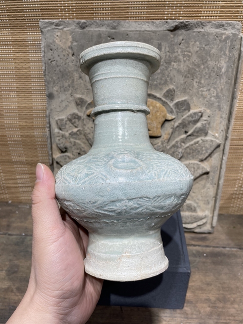 古玩陶瓷云市窯花卉紋盤口瓶真品鑒賞圖