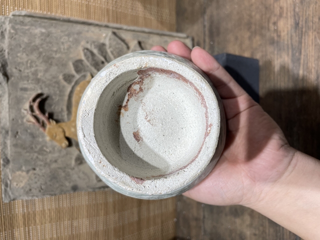 古玩陶瓷云市窯花卉紋盤口瓶真品鑒賞圖