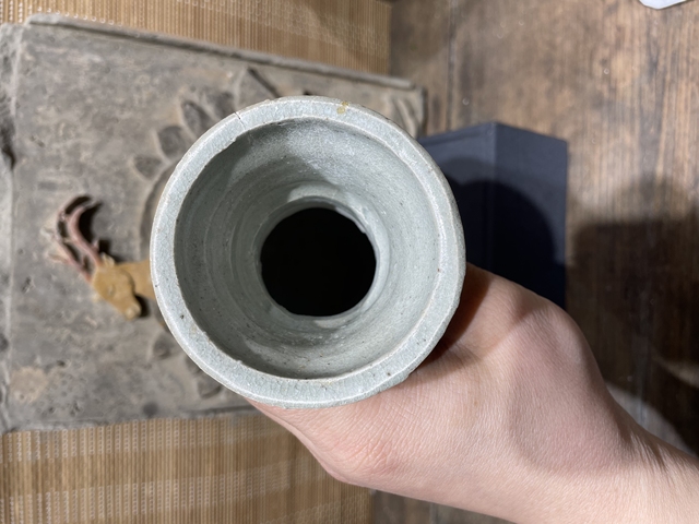 古玩陶瓷云市窯花卉紋盤口瓶真品鑒賞圖