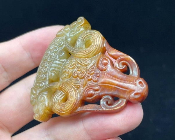 古玩玉器做舊仿古“獸面玉飾”真品鑒賞圖