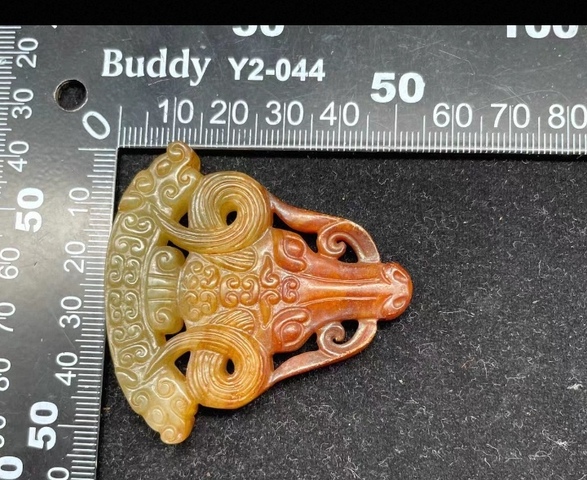 古玩玉器做舊仿古“獸面玉飾”真品鑒賞圖