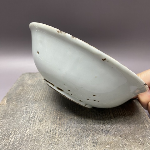 古玩陶瓷萊菔紋玉環(huán)底青花杯真品鑒賞圖