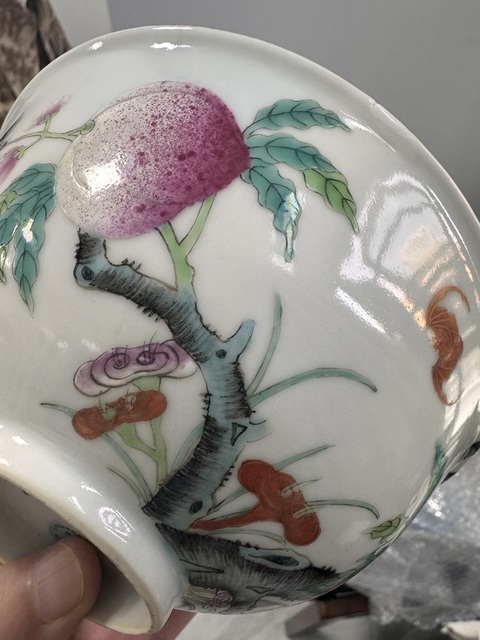 古玩陶瓷光緒粉彩壽桃紋碗真品鑒賞圖