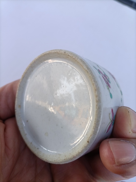 古玩陶瓷粉彩二喬圖粉盒真品鑒賞圖