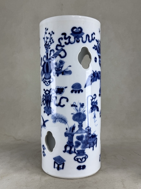 古玩陶瓷青花博古圖帽筒真品鑒賞圖